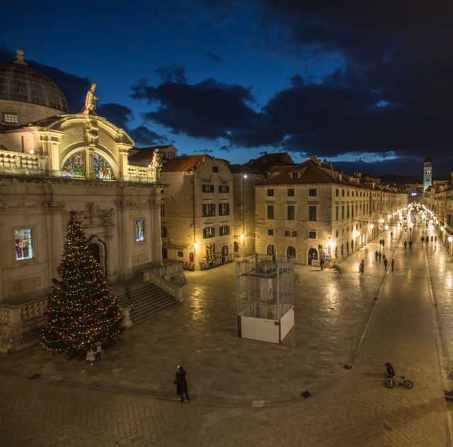 Pripreme za advent. 😍
@dubrovnik_tourist_guide 
#dubrovnik #croatia #punkuferhr