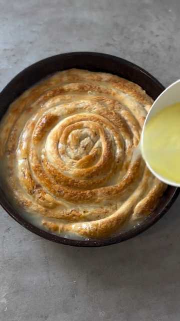 [sound on🔊] Svi smo gladni zbog @helena_pudic! 🤩
#burek #recept #punkuferhr