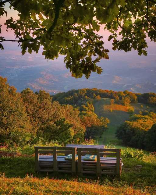 Klupice za opuštanje i prekrasan pogled. 🔭
@anavi_p 

#view #travel #punkuferhr