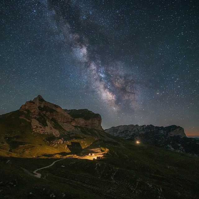 Kakva noć by @mariojurina! 😮

#nightsky #travel #punkuferhr